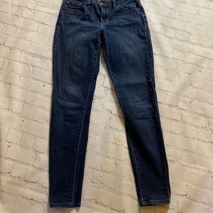 Levi’s 710 Super Skinny Jeans​